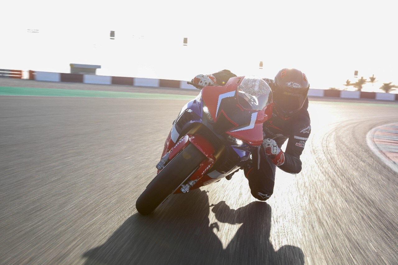 Ducati Panigale V4S VS Honda CBR1000RR-R: la sfida